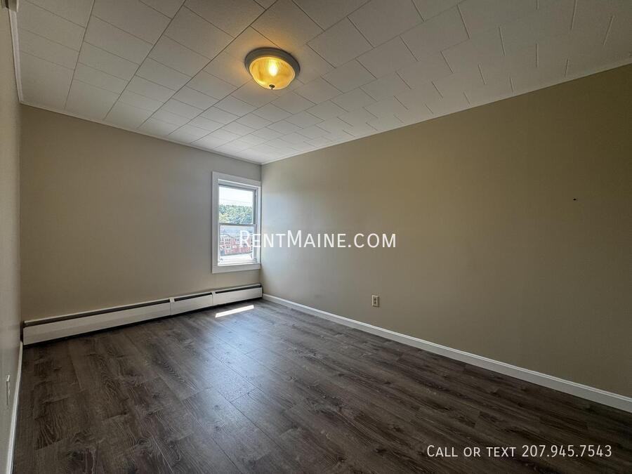 114 Riverside Dr #2 - Photo 6 of 10