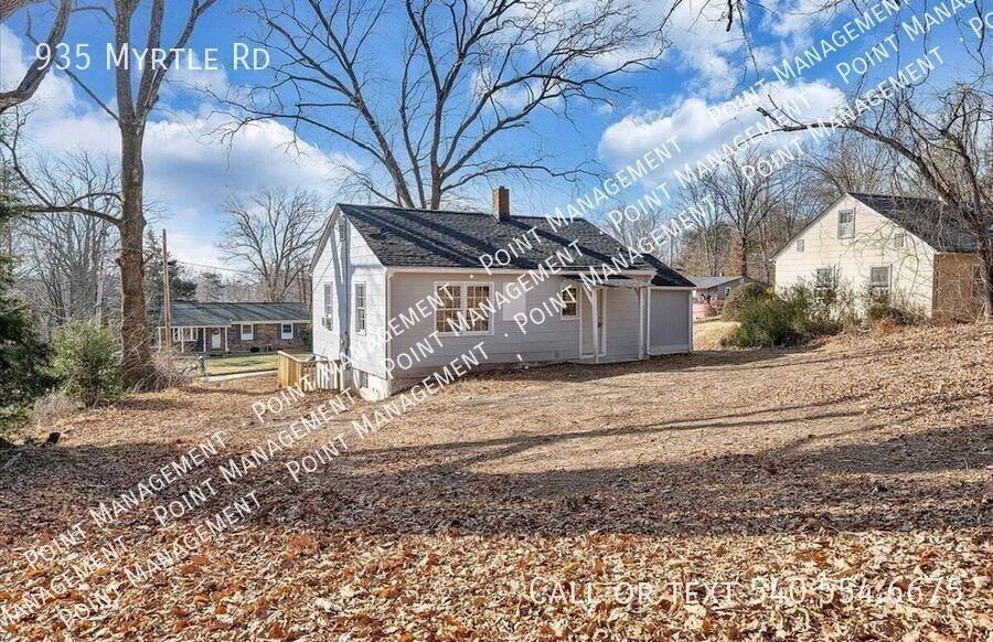 935 Myrtle Rd - Photo 3 of 18