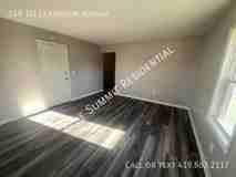 149 1/2 Lexington Ave - Photo 1 of 1