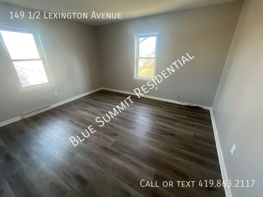 149 1/2 Lexington Ave - Photo 3 of 11