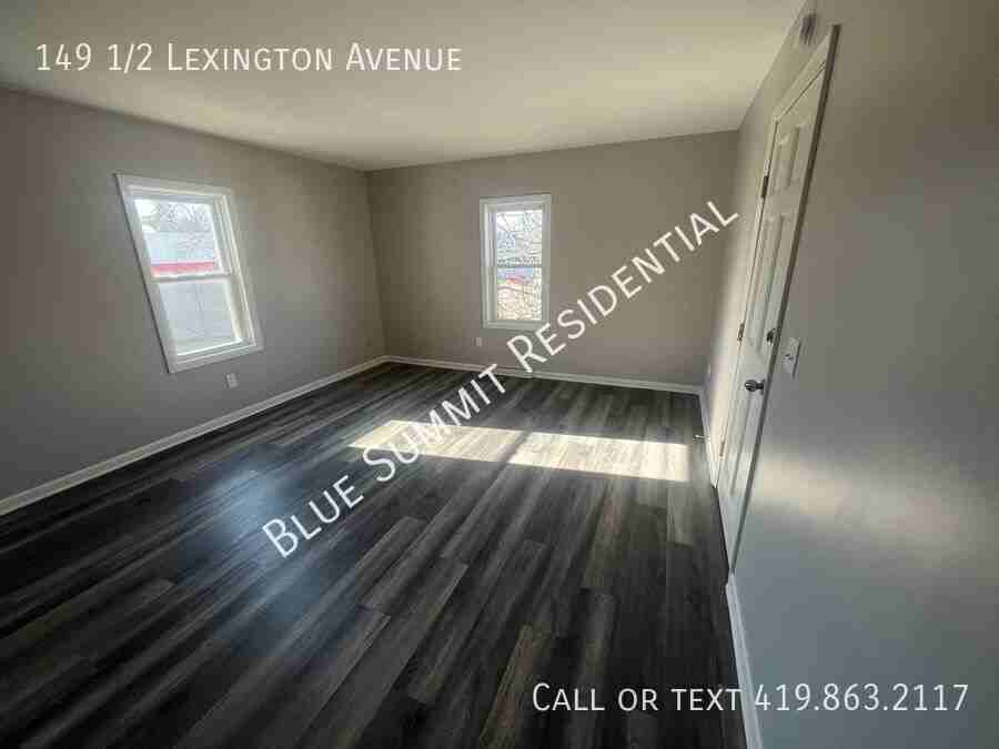 149 1/2 Lexington Ave - Photo 5 of 11