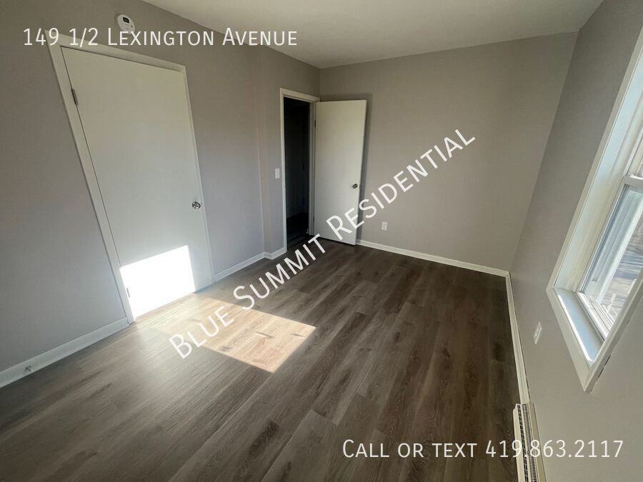 149 1/2 Lexington Ave - Photo 7 of 11
