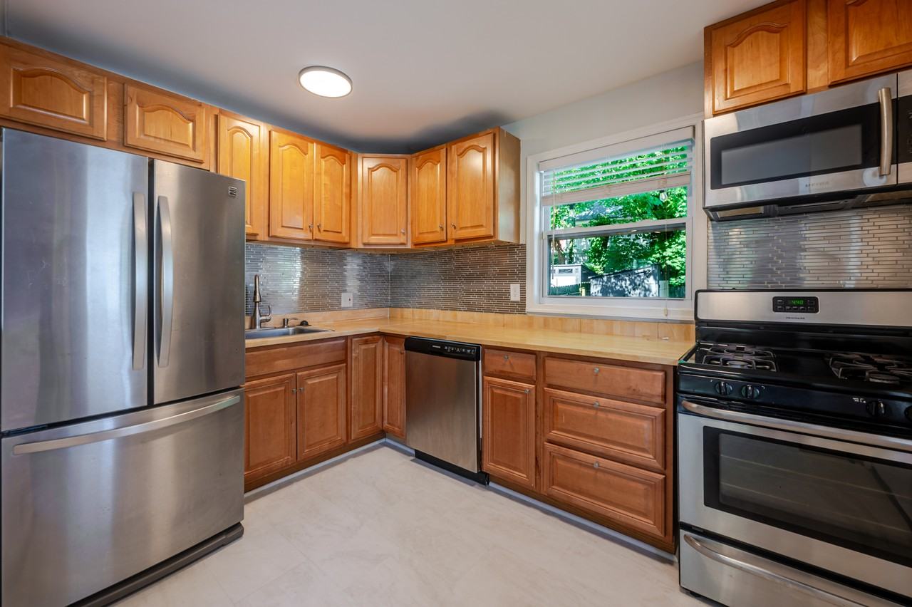 6208 8th St Nw - Photo 4 of 29