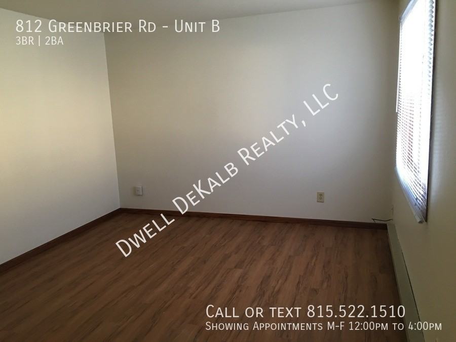 812 Greenbrier Rd #B - Photo 3 of 9