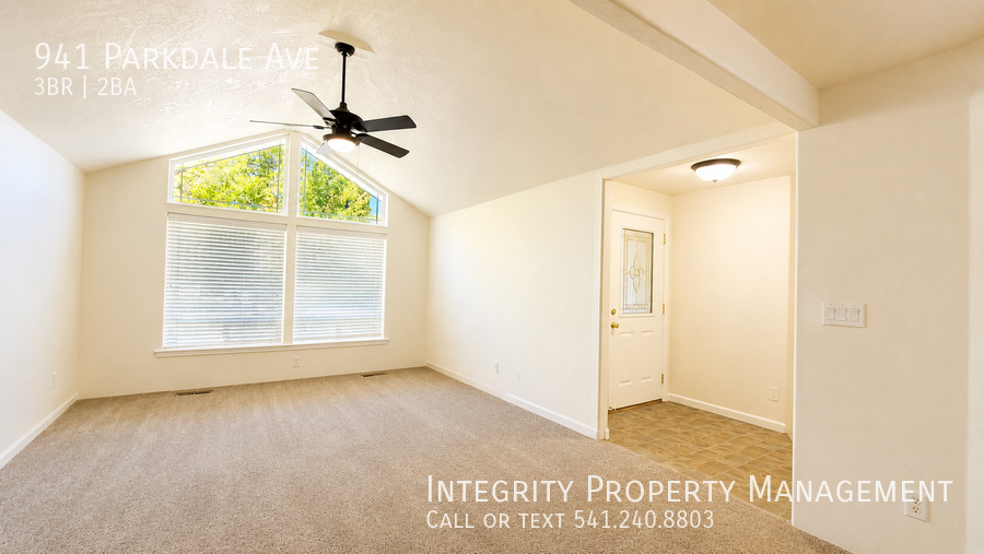941 Parkdale Ave - Photo 5 of 20