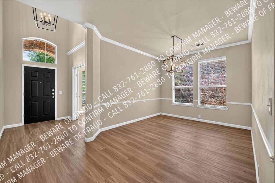 11472 Blackhawk Dr - Photo 4 of 38