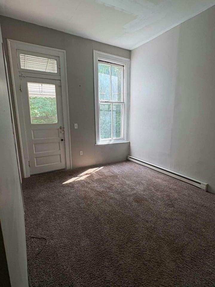 971 Purcell Avenue, Unit 967 - Photo 3 of 12