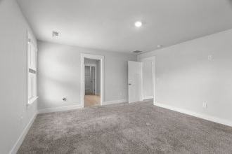 30 Shorncliffe Rd - Photo 4 of 42