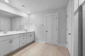30 Shorncliffe Rd - Photo 6 of 42