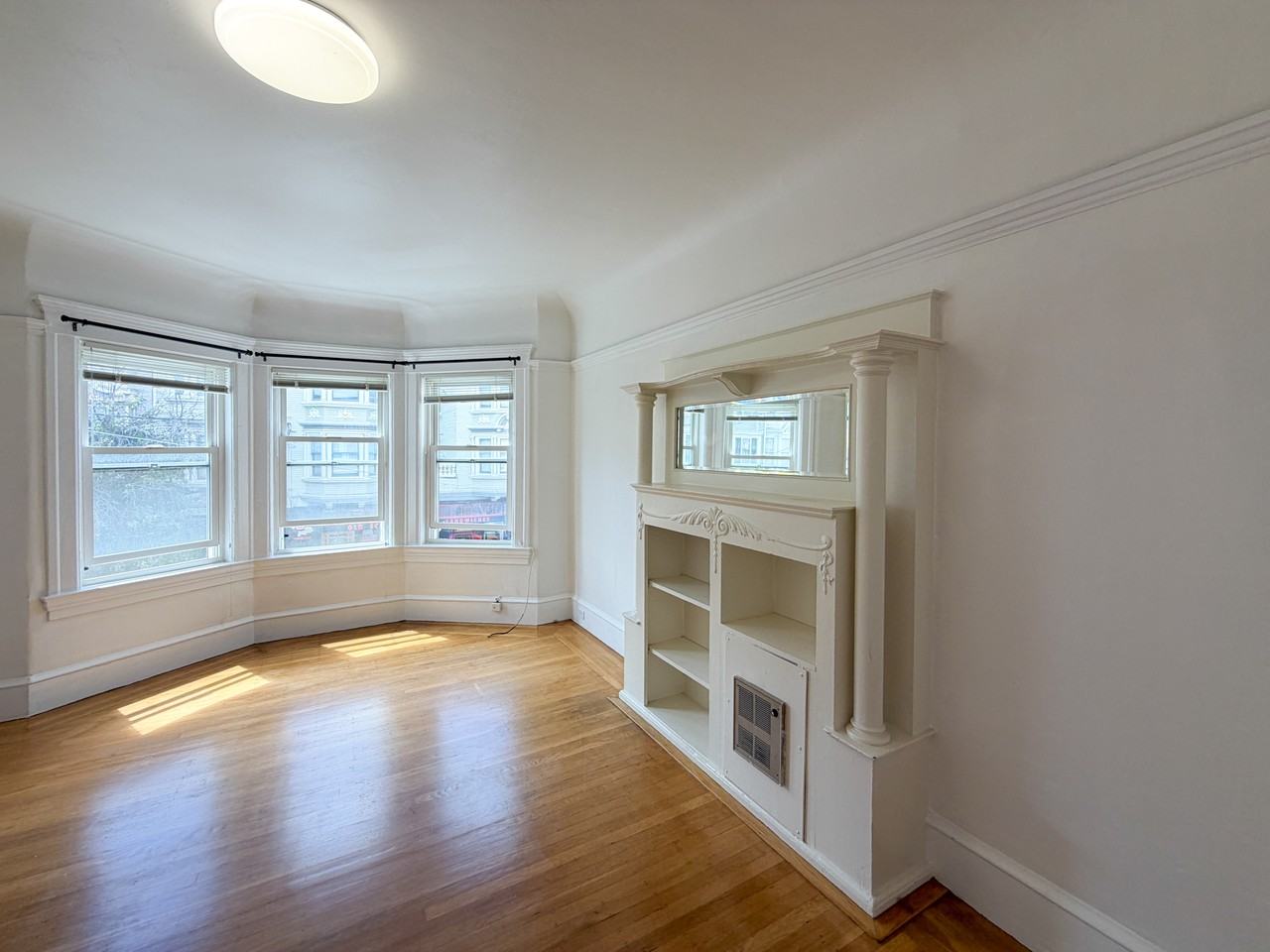 618 Cole St - Photo 2 of 13