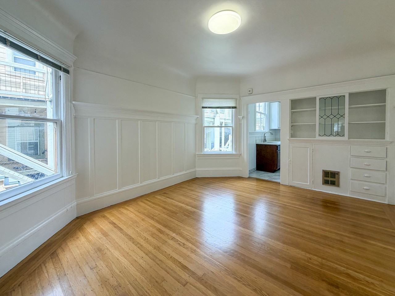 618 Cole St - Photo 7 of 13
