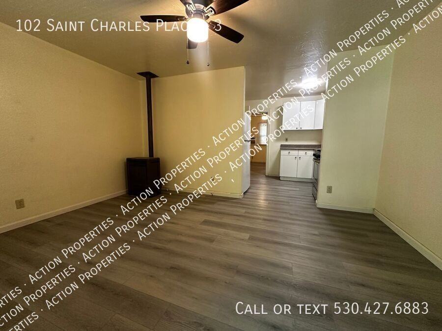 102 W Saint Charles St #3 - Photo 3 of 11