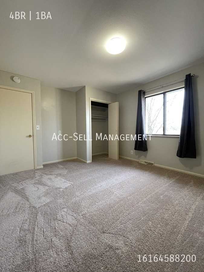 5233 Rich St - Photo 5 of 16
