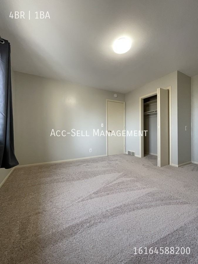 5233 Rich St - Photo 6 of 16