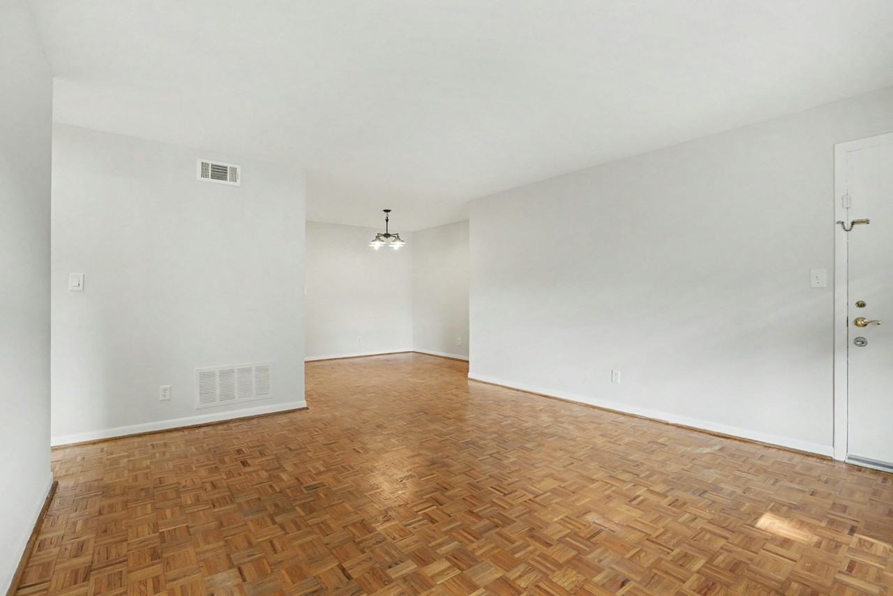 3535 Roswell Road Northeast, Unit E2 - Photo 3 of 14
