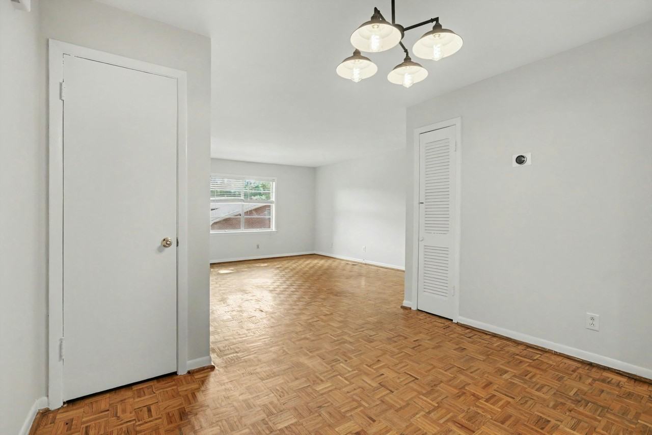 3535 Roswell Road Northeast, Unit E2 - Photo 4 of 14