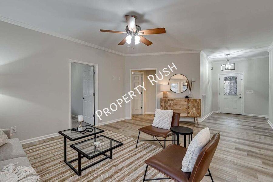 3806 Brock Rd - Photo 3 of 32