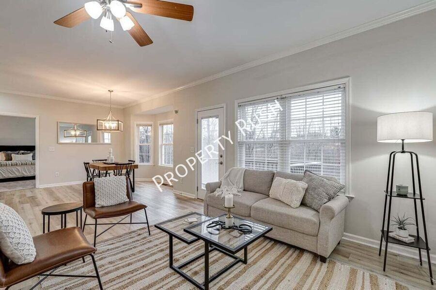 3806 Brock Rd - Photo 4 of 32