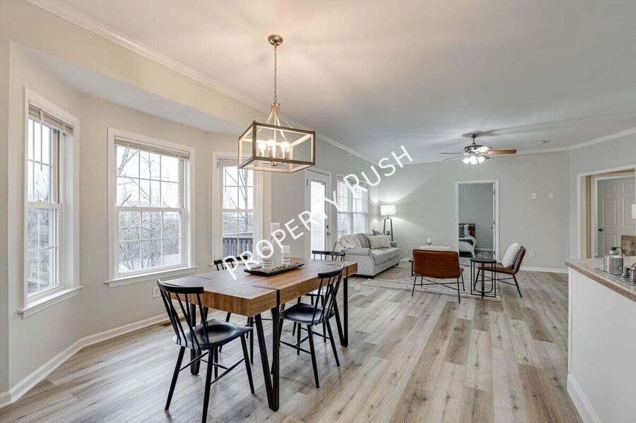 3806 Brock Rd - Photo 7 of 32
