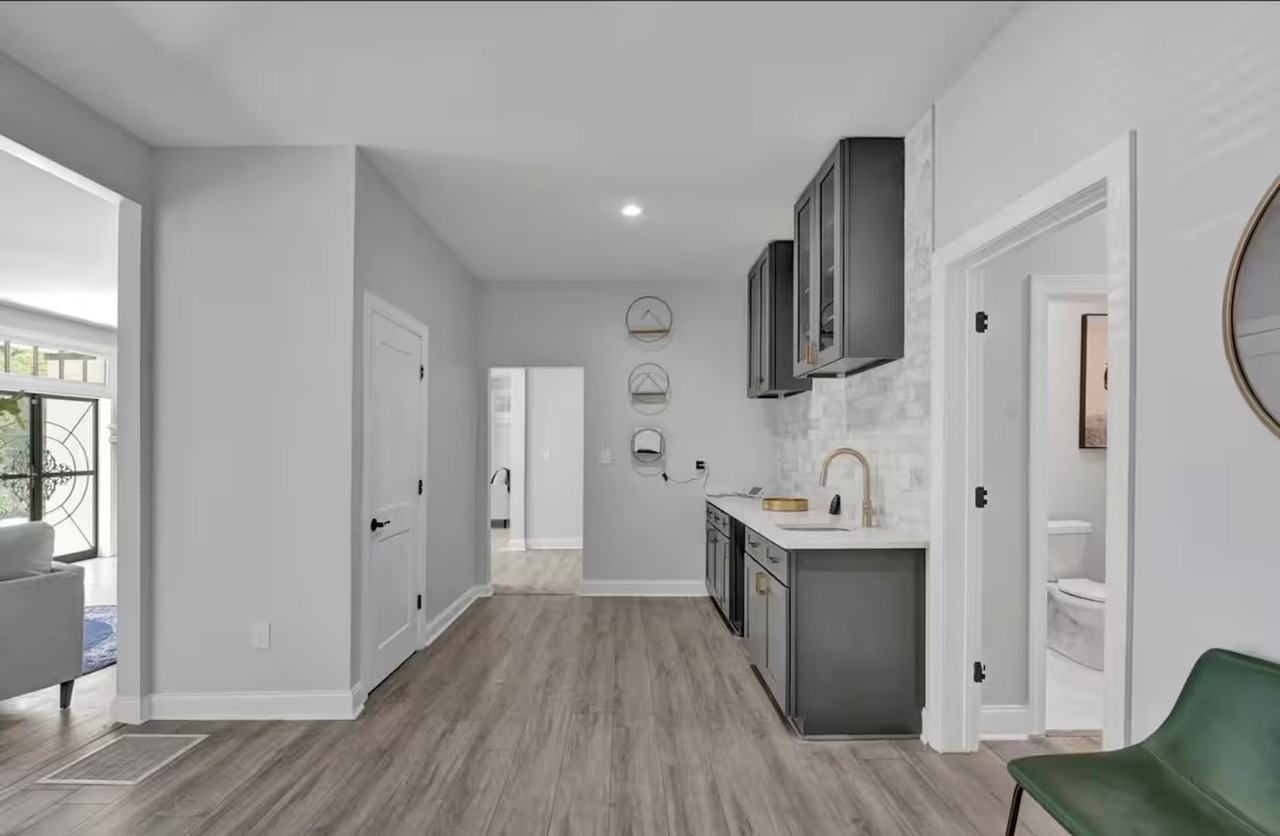 1179 E Parkway S - Photo 4 of 21