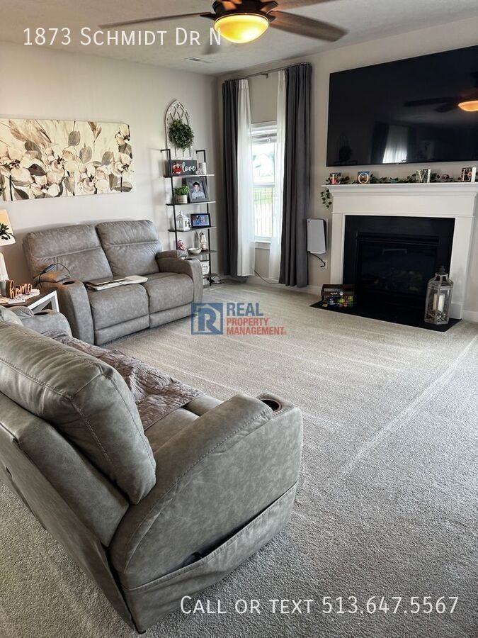 1873 Schmidt Dr N - Photo 2 of 9