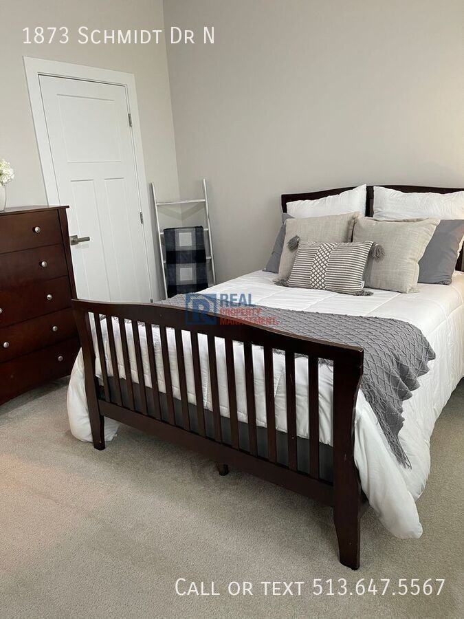 1873 Schmidt Dr N - Photo 5 of 9