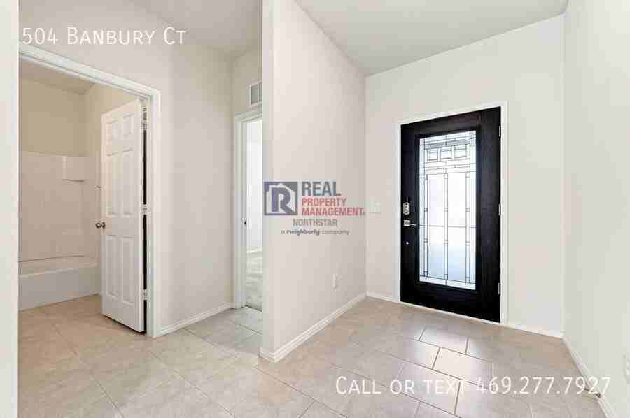 504 Banbury Ct - Photo 5 of 48