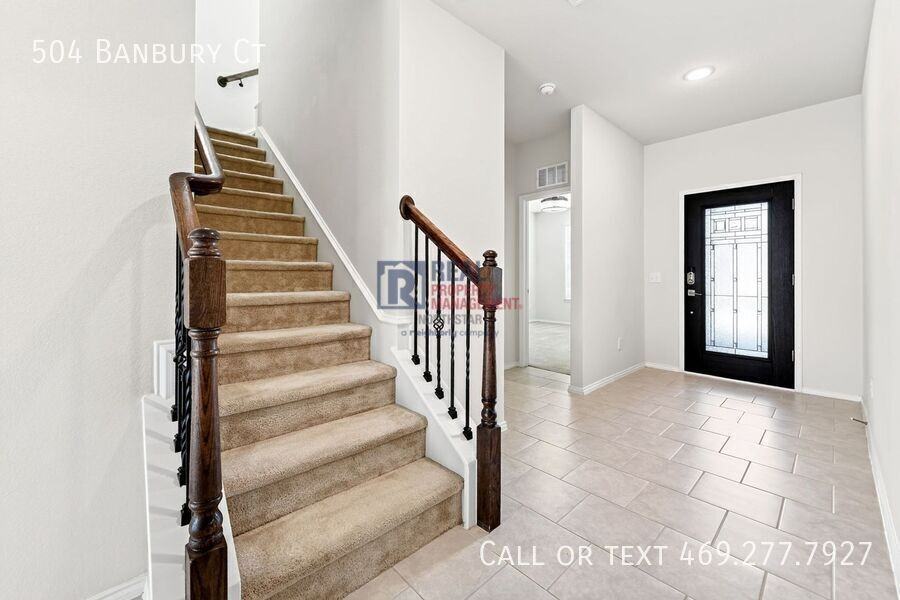 504 Banbury Ct - Photo 6 of 48