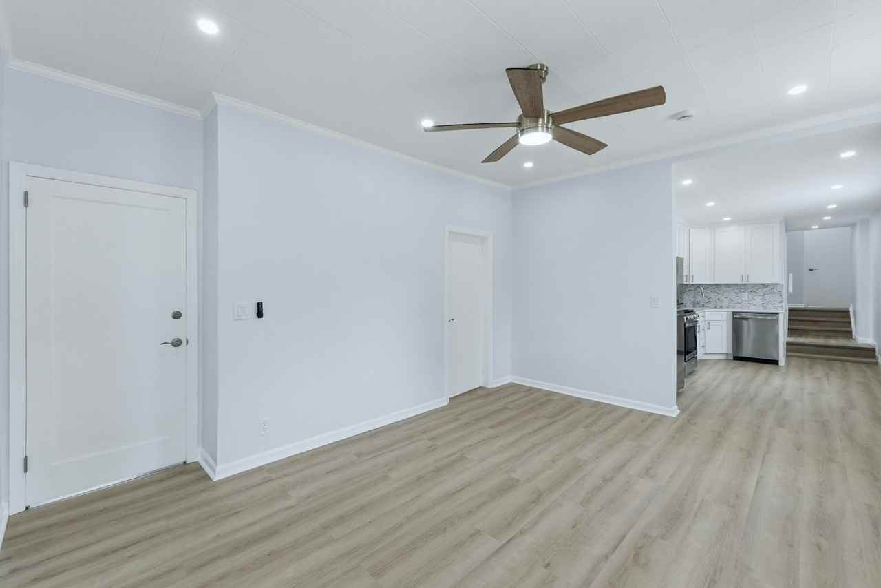 547 42nd Street, Unit 2 - Photo 4 of 14