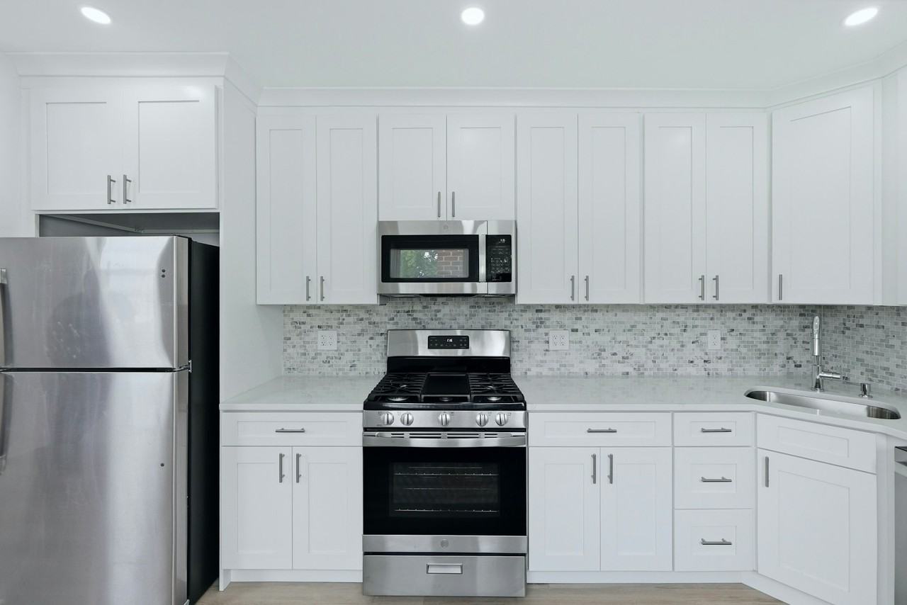547 42nd Street, Unit 2 - Photo 2 of 14