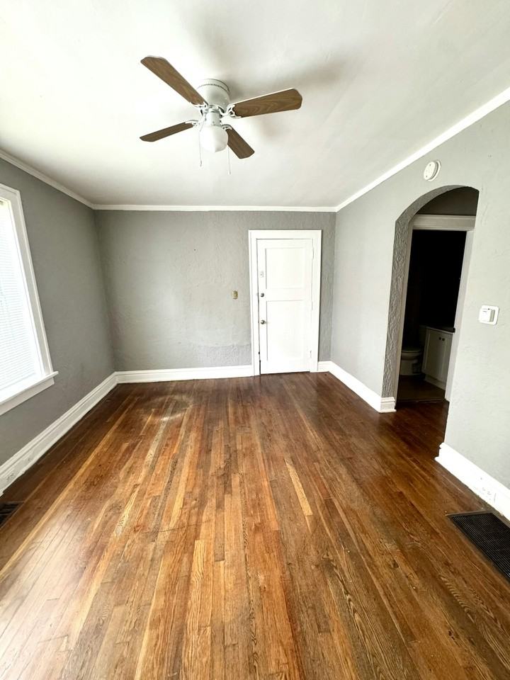4223 Ellenwood Avenue, Unit 102 - Photo 4 of 17