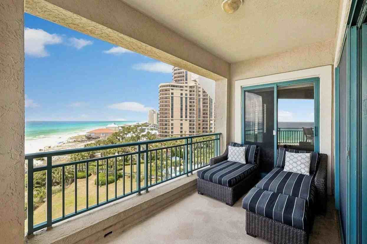 4524 Southwinds Drive, Unit 4524 - Photo 4 of 29