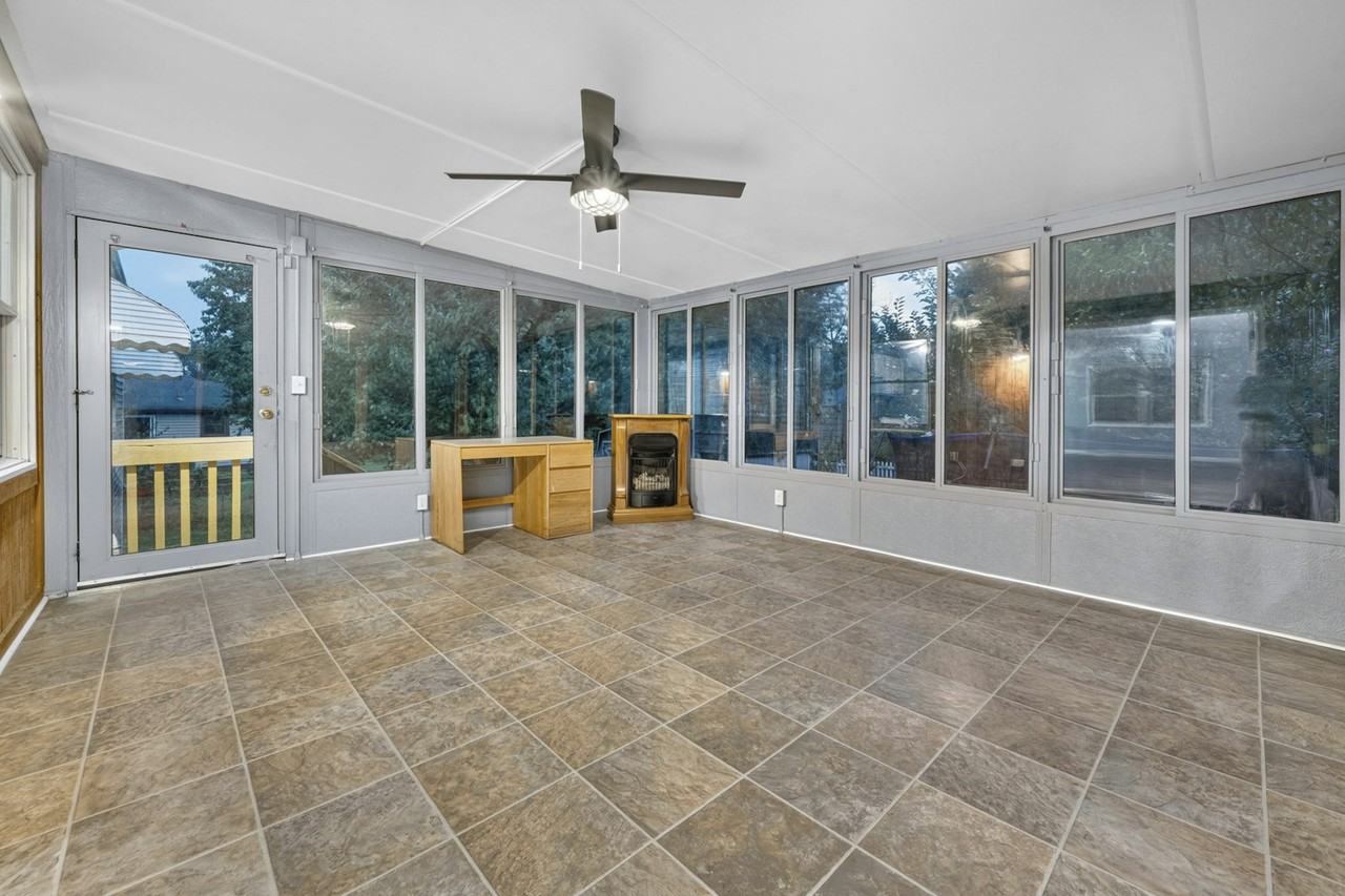 423 Doverwood Drive - Photo 7 of 31