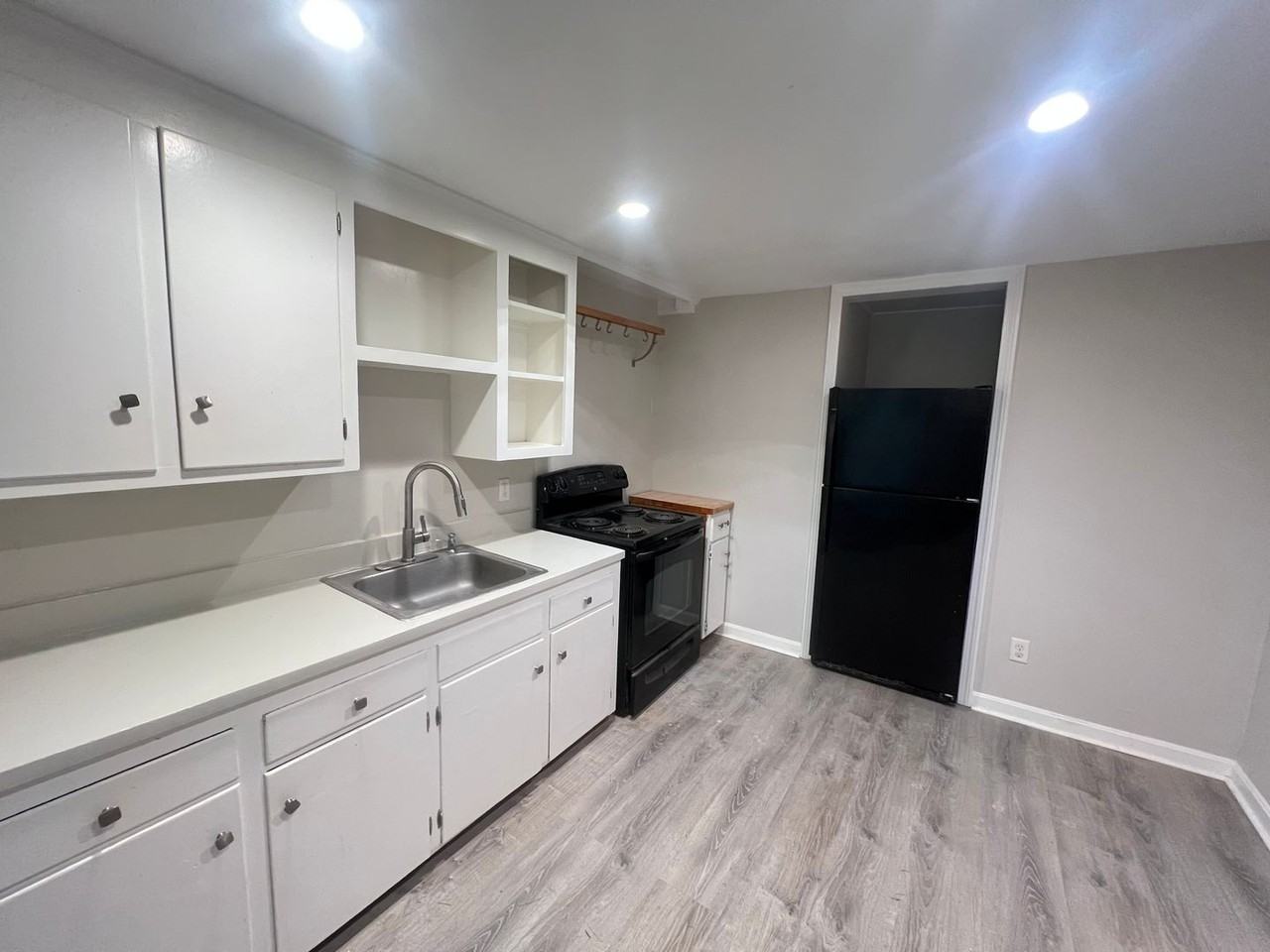 172 Chestnut St #13 - Photo 5 of 33