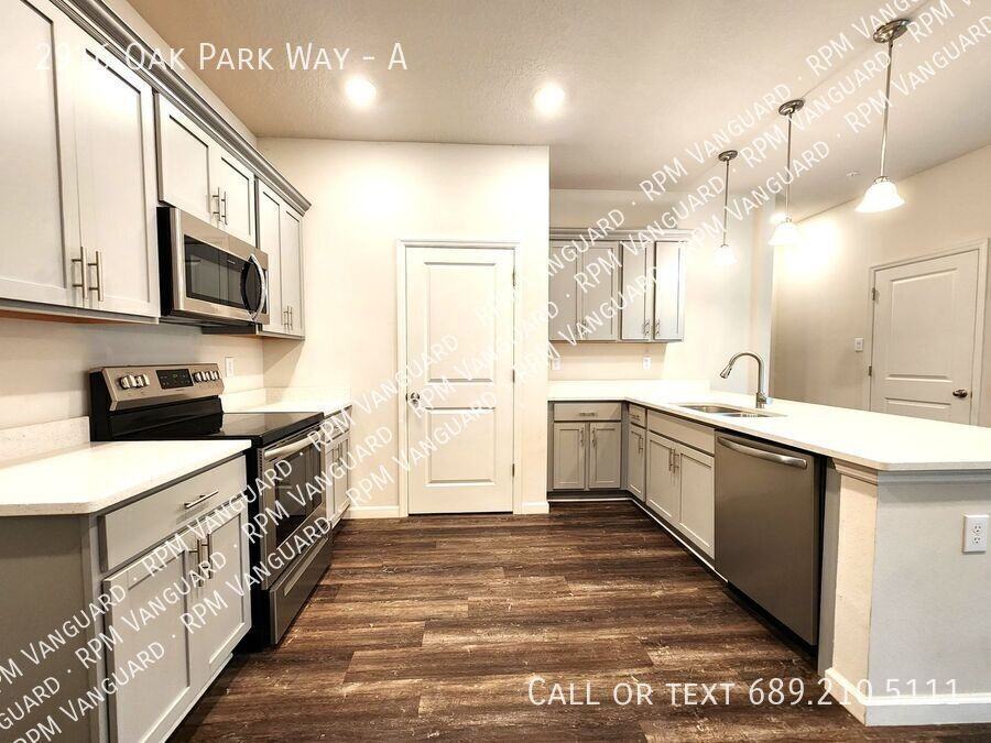 2916 Oak Park Way #A - Photo 4 of 20