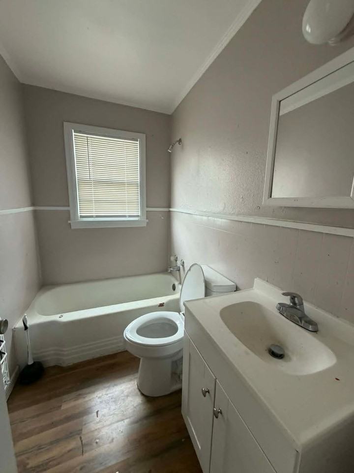 3159 Milton St - Photo 5 of 8