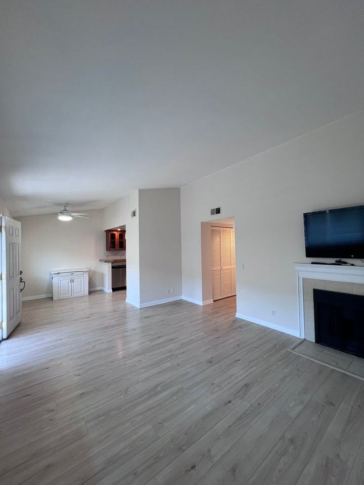 4375 37th St #11 - Photo 5 of 17