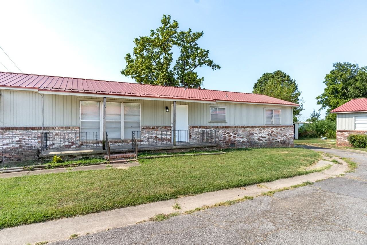 8022 Highway 271 S - Photo 4 of 14