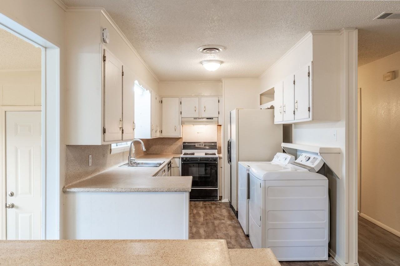 8022 Highway 271 S - Photo 6 of 14