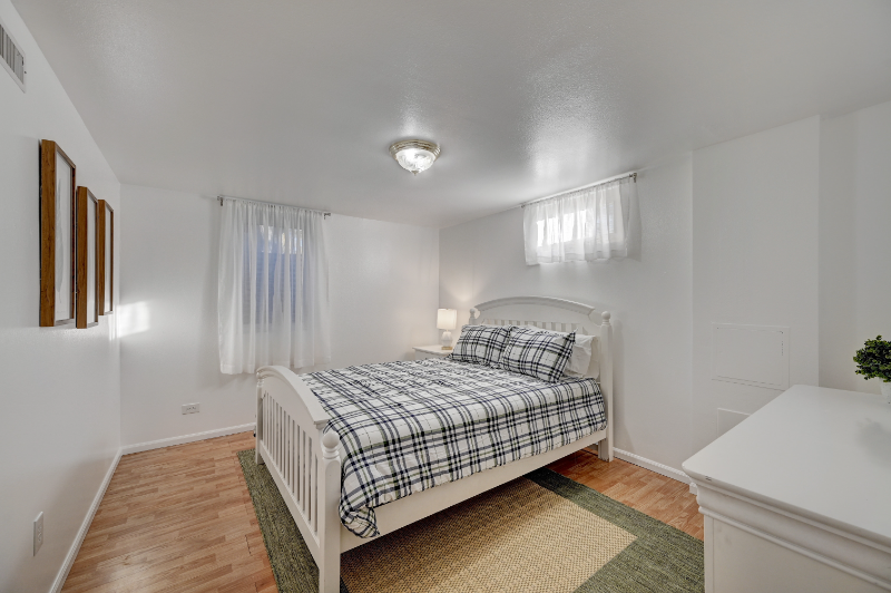 471 S Marshall St - Photo 7 of 24