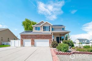 featured image of 5878 W Arlinridge Dr