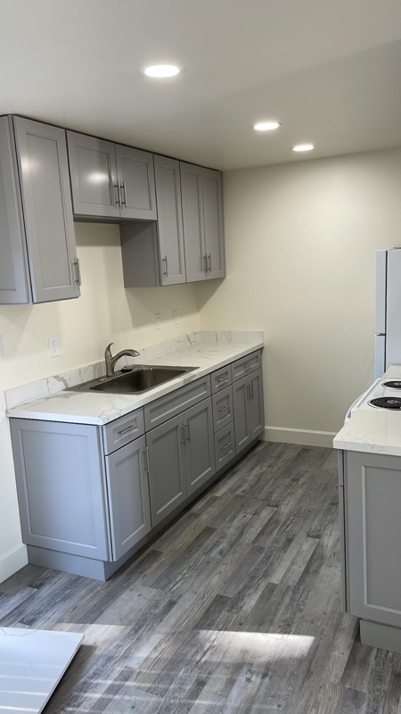 436 E Banbury Dr - Photo 6 of 12