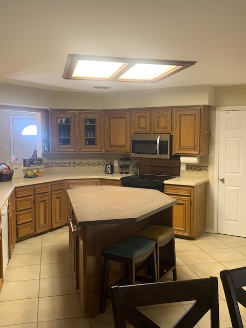 7025 Glasgow Dr - Photo 4 of 12