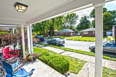 5163 Caroline Ave - Photo 2 of 11