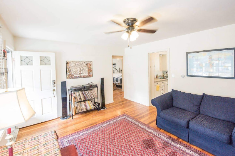 5163 Caroline Ave - Photo 4 of 11