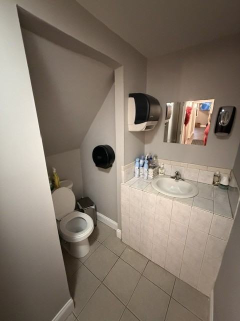 645 Norton Street -Office Space - Photo 5 of 14
