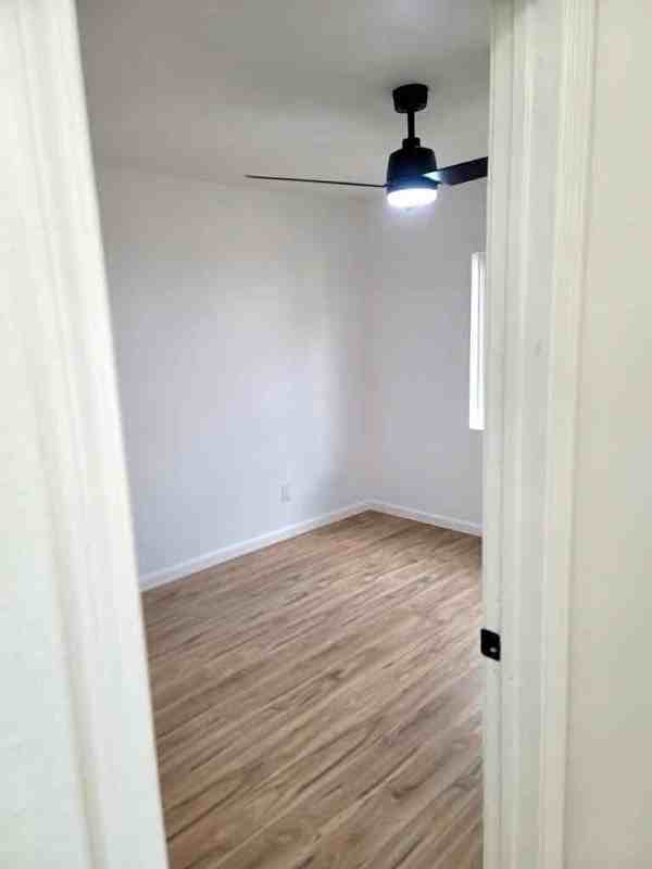1317 8th St - Photo 6 of 6