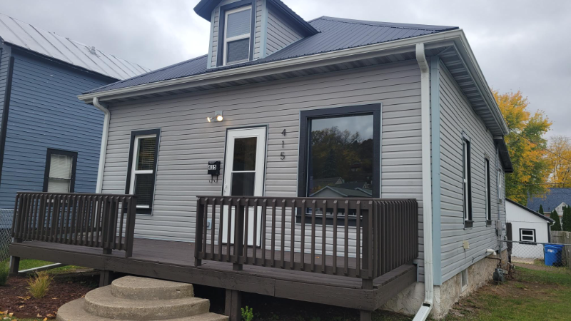 415 8th Ave - Photo 2 of 20