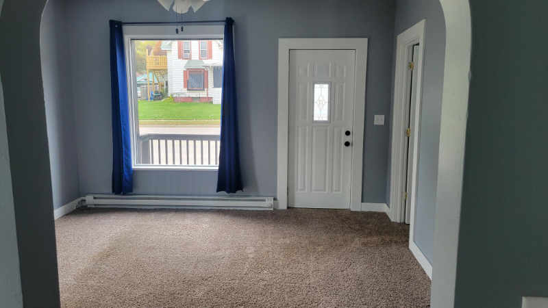 415 8th Ave - Photo 4 of 20
