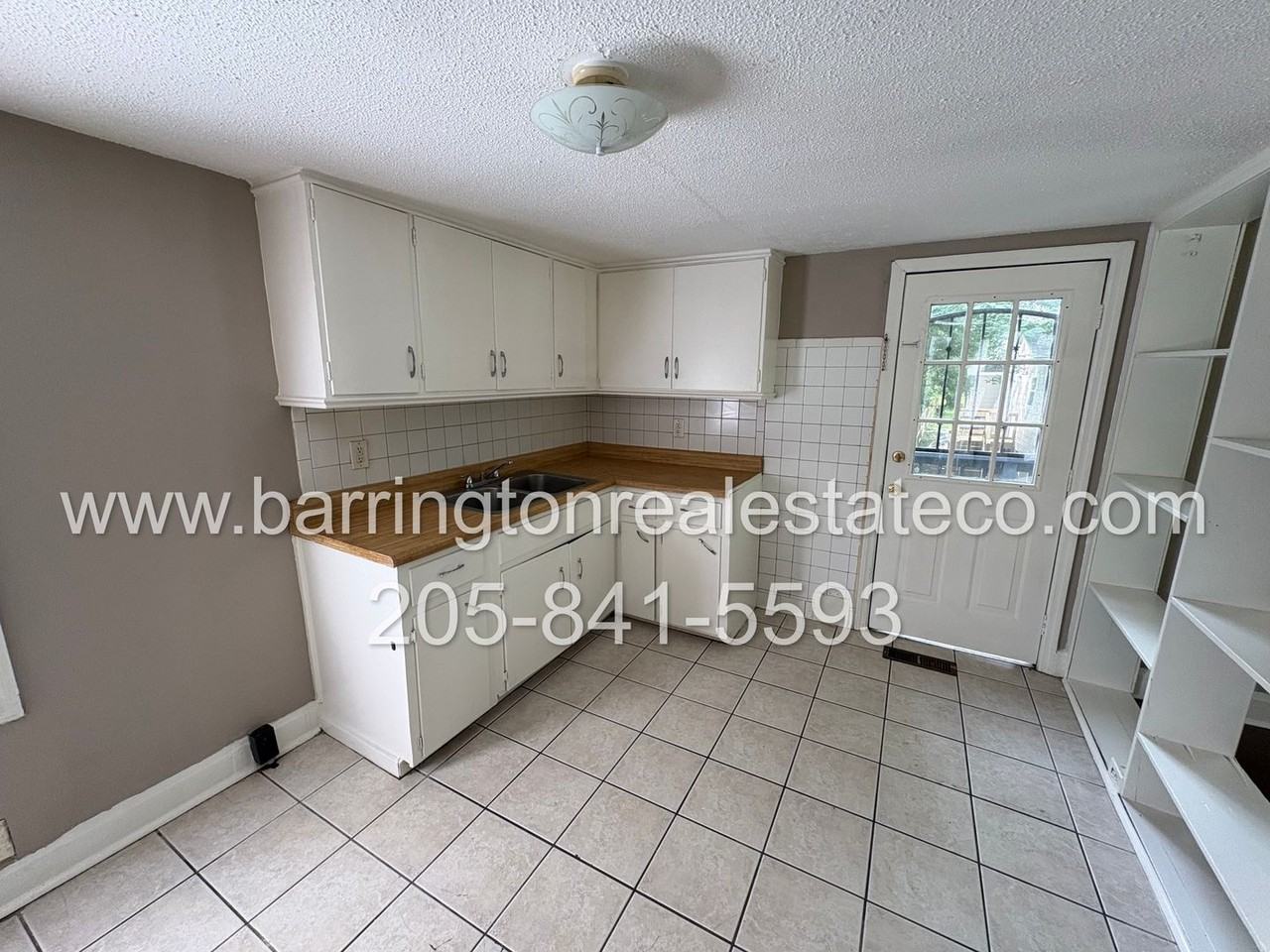 1109 Oakwood St - Photo 3 of 5